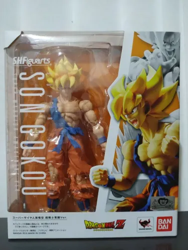 Goku awakening SSJ - S.H.Figuarts - Bandai