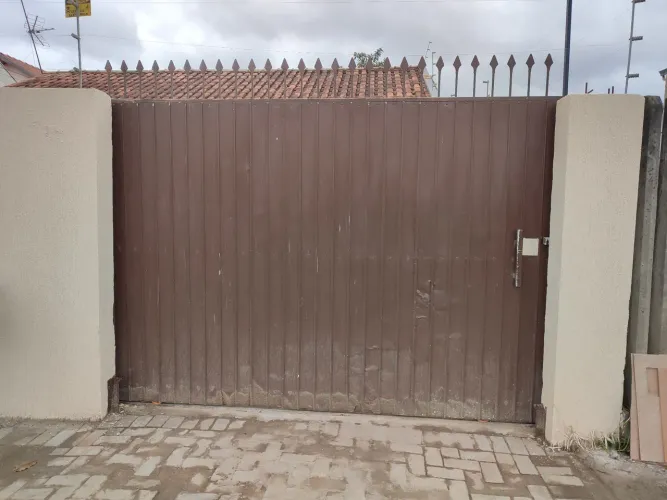 Portão deslizante sem motor