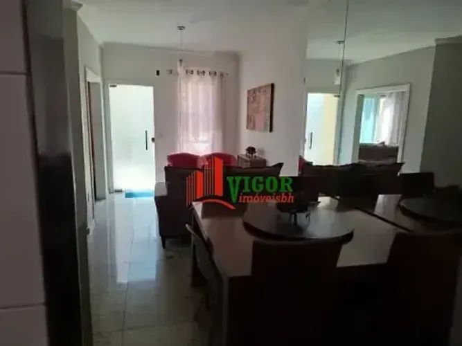 Casa geminada com 3 quartos, 1 vaga e 86m² à venda no Porto Seguro, Ribeirão das Neves/MG