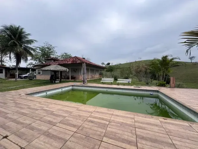 Barrozo Imóveis - Sítio a venda com 130.000m² produtivos, curral pastagem, nascentes.