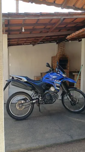 Lander 250 muito conservada