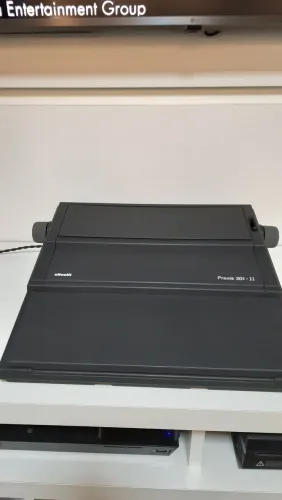 Máquina de Escrever Eletrônica Olivetti Praxis 201-II + 4 Fitas Novas Lacradas