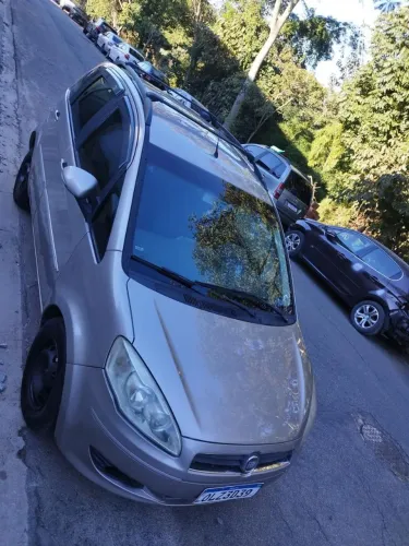 Fiat Idea Attractive 1.4 Fire Flex 8V 5P 2013