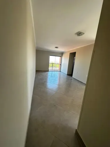 Imóvel para aluguel possui 90 metros quadrados com 2 quartos em Centro - Botucatu - SP