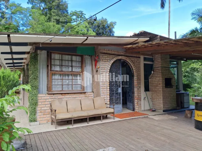 SITIO COM CASA E RANCHO NO BAIRRO SÃO PEDRO