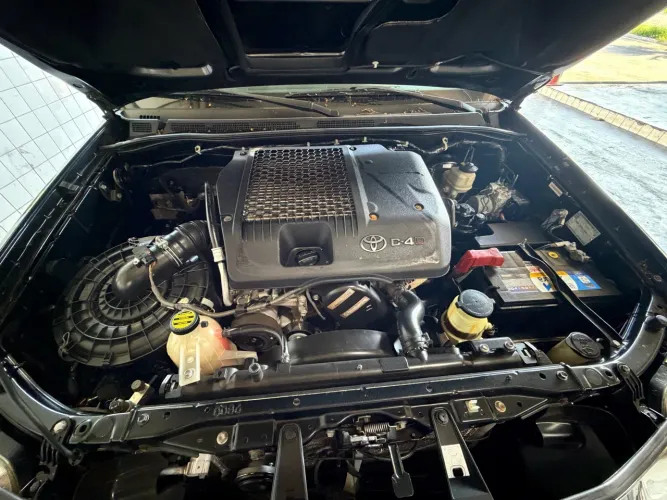 Toyota Hilux SW4 SRV D4-d 4X4 3.0 TDI Dies. AUT 2012