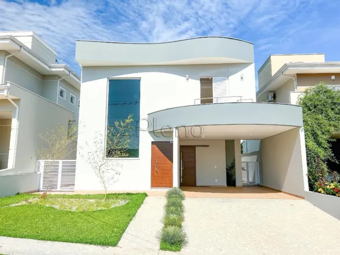 Casa à Venda no Condomínio Portal do Jequitibá em Valinhos, no bairro Pinheiro.
