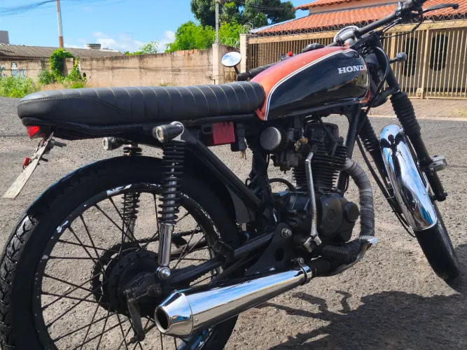 Vendo relíquia customizada Café Racer