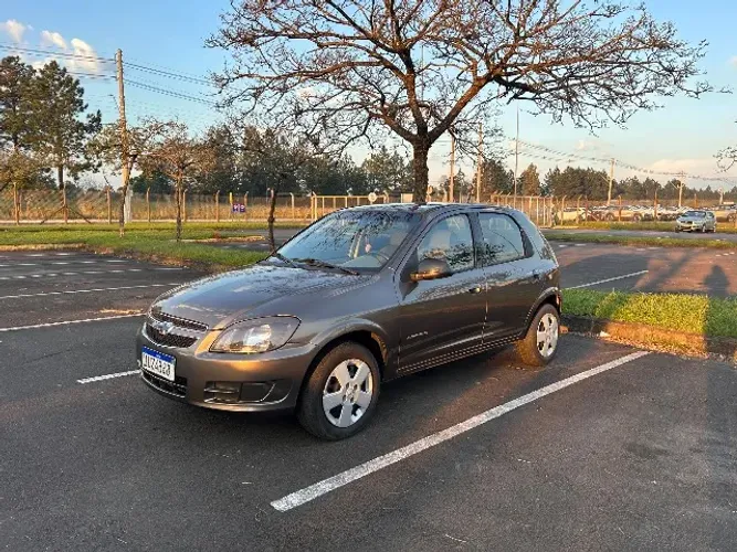 Chevrolet Celta Advantage 1.0 8V Flexpower 5P 2014