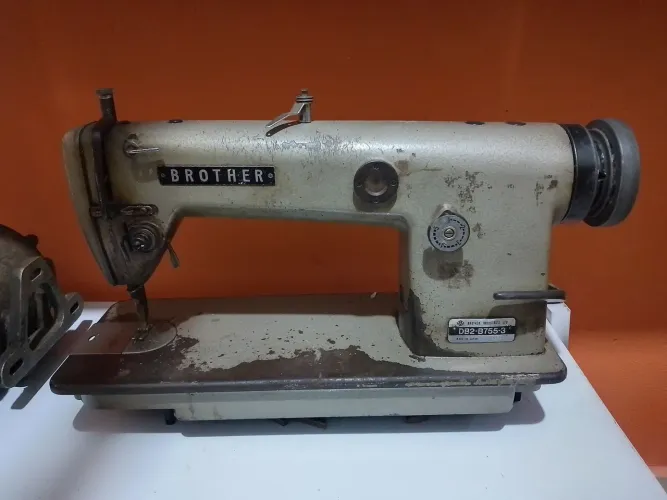 Máquina industrial brother