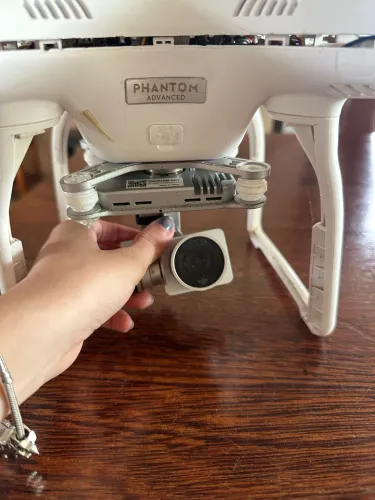 Drone DJI Phantom 3 Advanced Original -Para Conserto ou Retirada de Peças