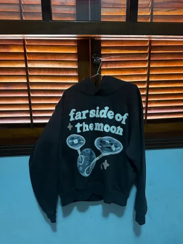 Blusa Broken Planet ?Farside The moon?