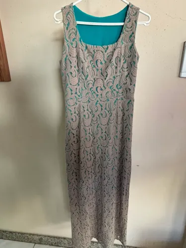 Vendo Vestido Cinza/Verde de Renda