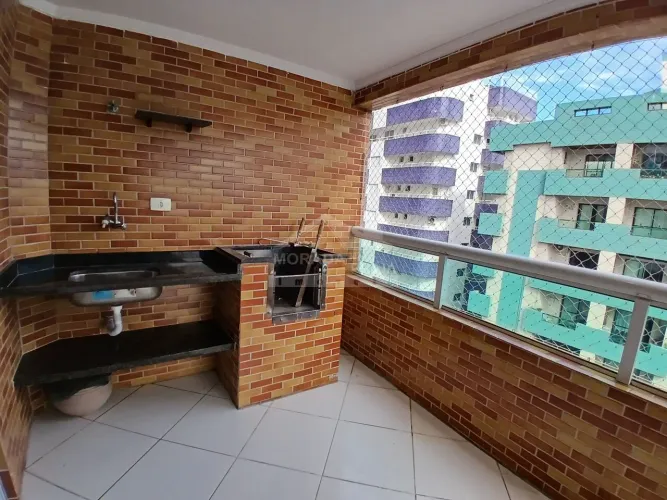 Apartamento SEMI MOBILIADO no Forte, 2 dormitórios, terraço gourmet, confira em Praia Gran