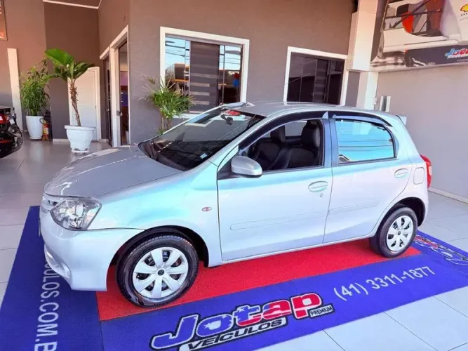 Toyota Etios XS 1.5 Flex 16V 5P Mec. 2015