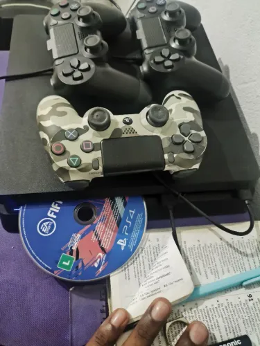 PS4