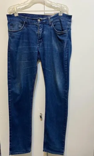 Jeans Calvin Klein 100% original tamanho 46( tem elastano) 
