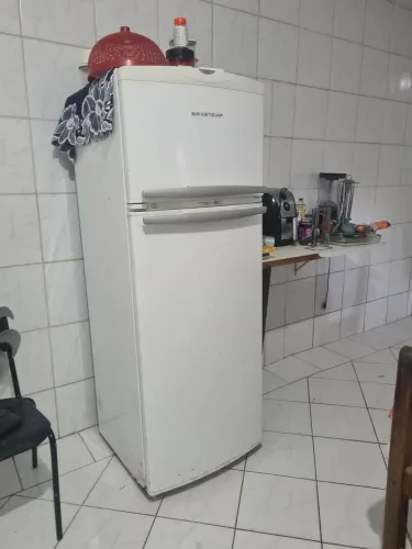 Geladeira dúplex Brastemp frota free 850 reais