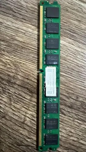 4 GB Memória DDR2 (1x2GB + 2x1GB)