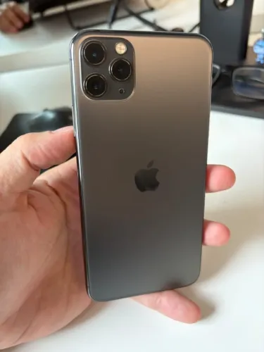 iPhone 11 Pro Max 64GB - Preto