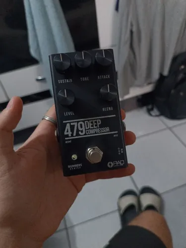 Pedal Delay e Compressor