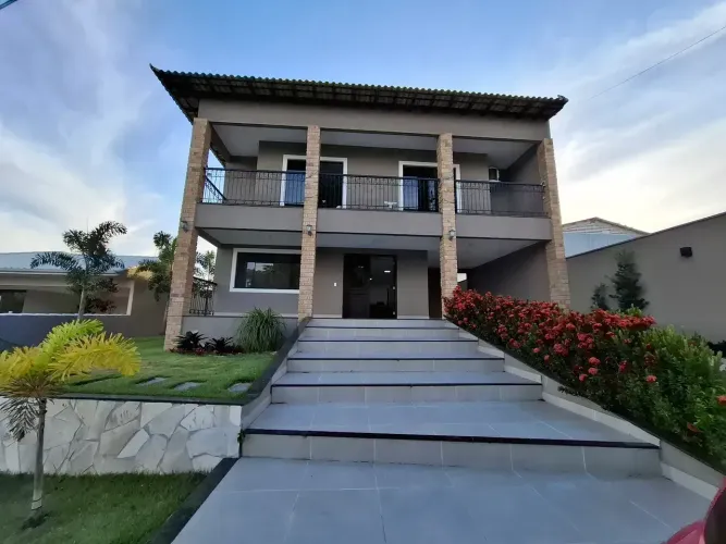 São Pedro da Aldeia - Belíssima casa duplex com 4 quartos