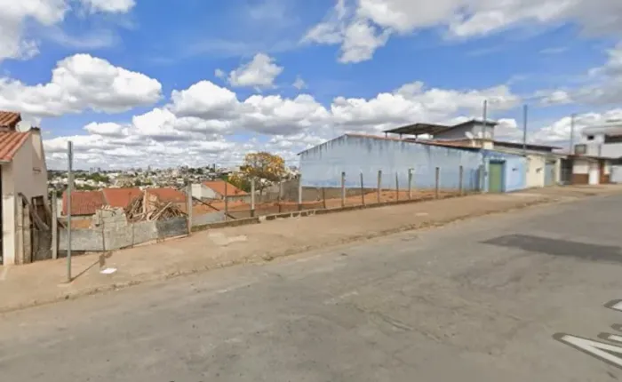 lote em Lavras a venda 170 mil 300m²