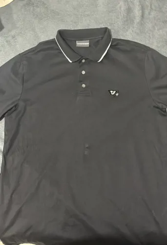 Camisas polo Hugo Boss e Empório Armani