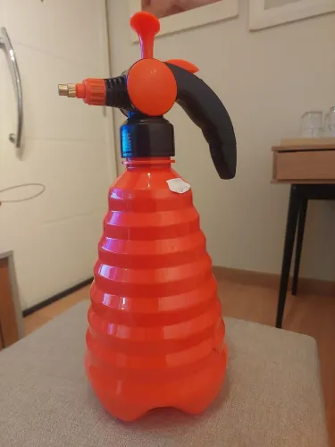 Bomba de pulverizar...Linda.