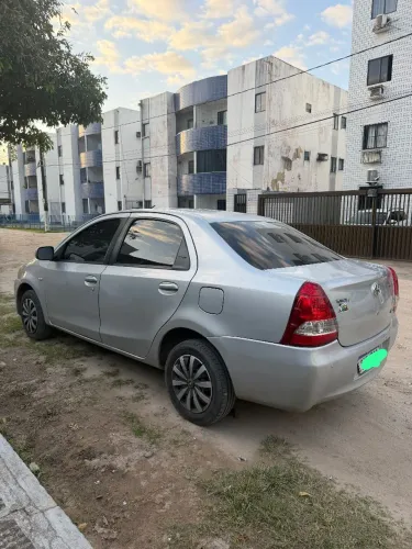 Toyota Etios XS Sedan 1.5 Flex 16V 4P Mec. 2013