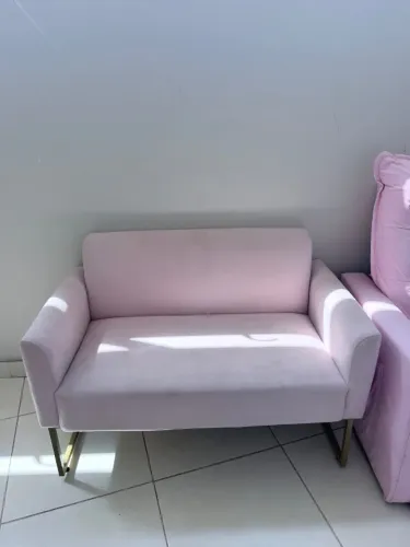 Sofá 3 lugares rosa