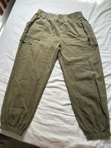 Calça verde exército G feminina