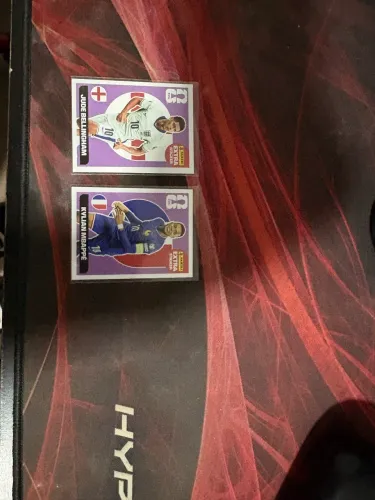 Figurinhas Legends: Mbappe e Bellingham normais