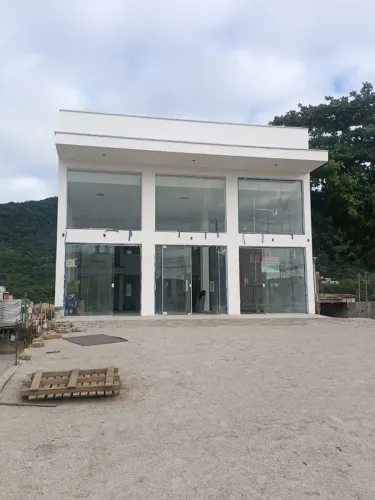 Loja Comercial para Locação em Florianópolis, São João do Rio Vermelho, 20 vagas