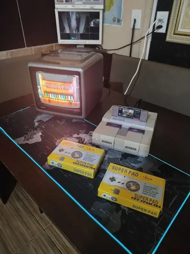 Combo - Super Nintendo + TV Samp CRT 10" Retro Gamer + Jogos + 2 Controles Novos
