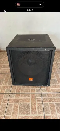Subwoofer ativo JBL 18?