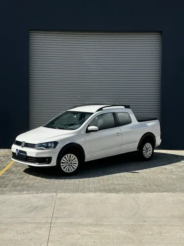 Volkswagen Saveiro Highline 1.6 T. Flex 8V CD 2015