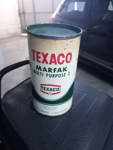 Lata de graxa antiga.