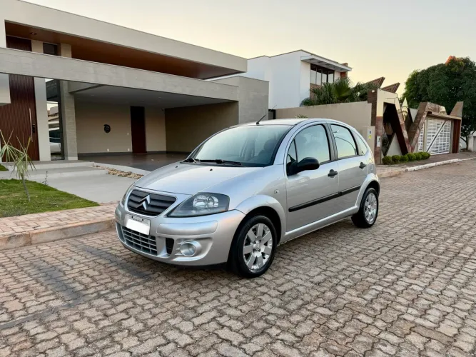 Citroen C3 GLX 1.4/ GLX Sonora 1.4 Flex 8V 5P 2012