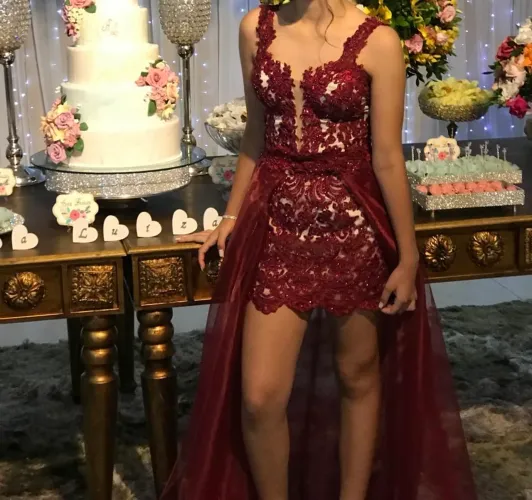 Vestido de 15 Anos Marsala 2 em 1 Bordado Sob Medida Tam. 36