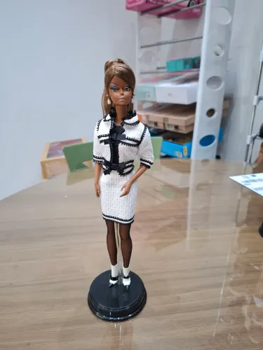 Boneca barbie silkstone collector