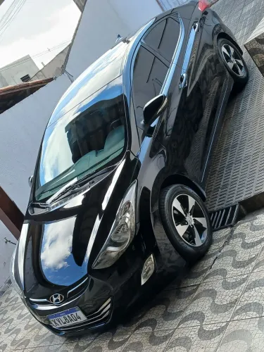 Hyundai Elantra GLS 2.0 16V Flex Aut. 2013