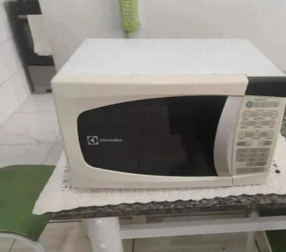 Micro ondas Eletrolux 220v