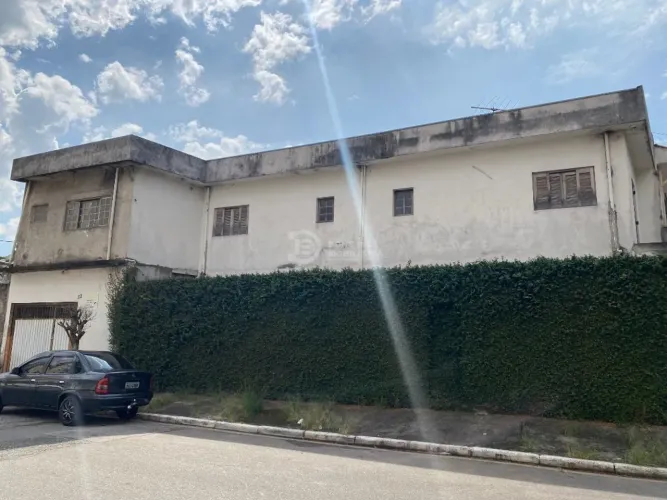 Sobrado à Venda na Cidade Patriarca - 3 Dormitórios e Suíte