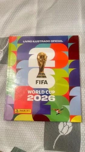 Álbum da Copa + 800 figurinhas sem repetir