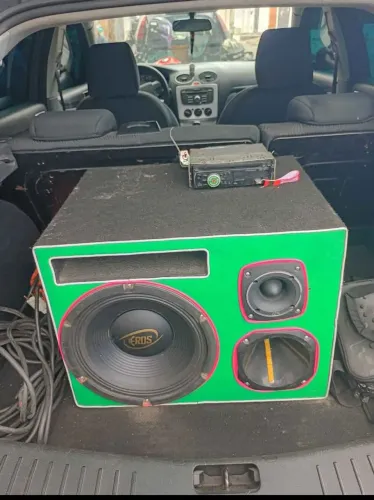 Som automotivo