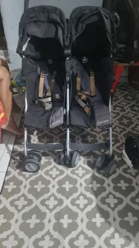 Carrinho duplo pra gêmeos