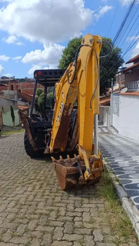 Retroescavadeira 