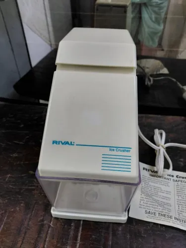 Triturador de Gelo Elétrico Vintage da marca Rival (Modelo 840)