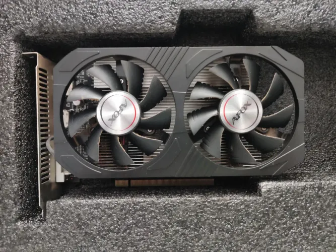 Placa de vídeo RX560 4GB (Funcionando perfeitamente)
